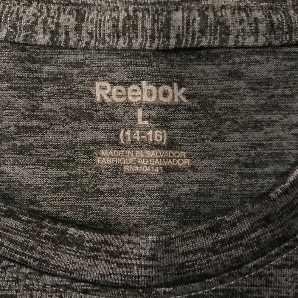 Two Reebok boys athletic tops - Picture 3 of 6